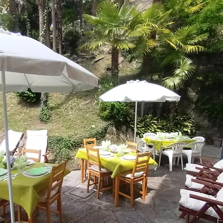 Nocleg ze śniadaniem Frankie's House Ghiffa