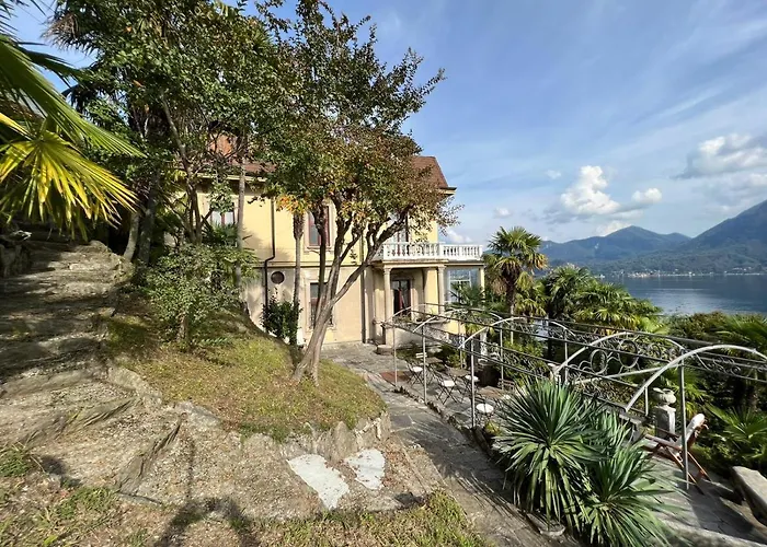 Frankie's House 3* Гиффа